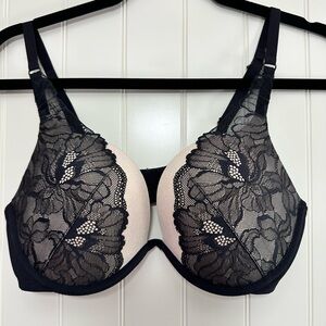 La Senza padded underwire bra 36 D. Cream and black lace.
